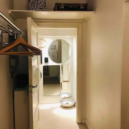 Charming In Toeoeloe With Nordic Design Apartament Helsinki